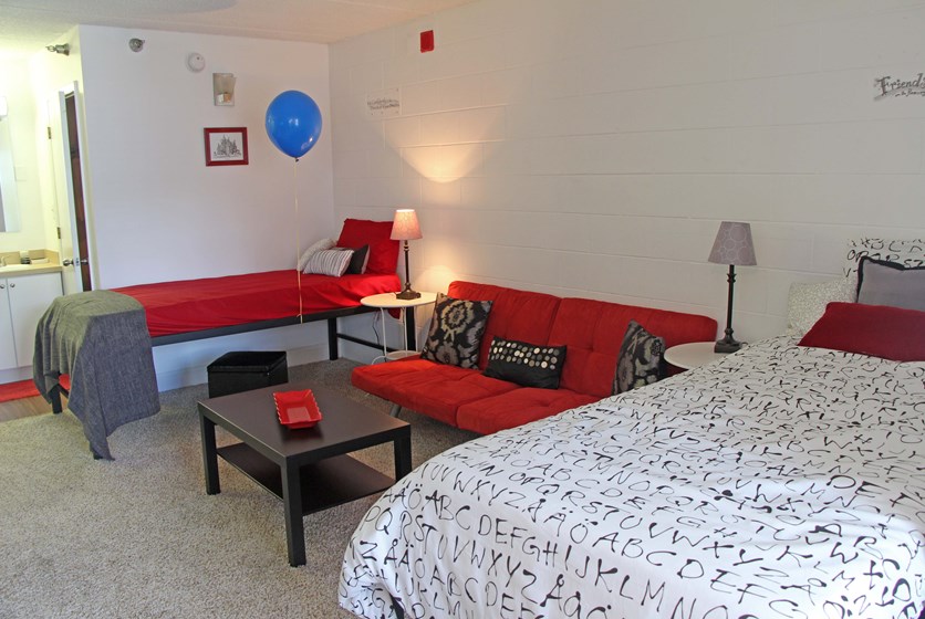 Collegiate Village Inn